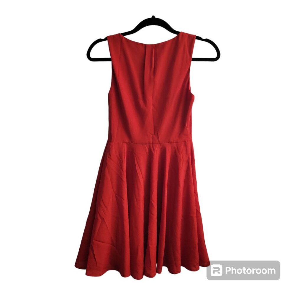 Express Keyhole Red Dress - Picture 2 of 4